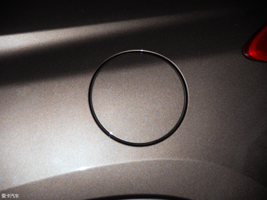 2015;L 1.6T GLX ԄӃI