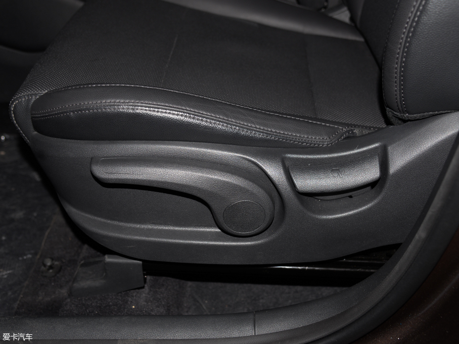 2015;L 1.6T GLX ԄӃI