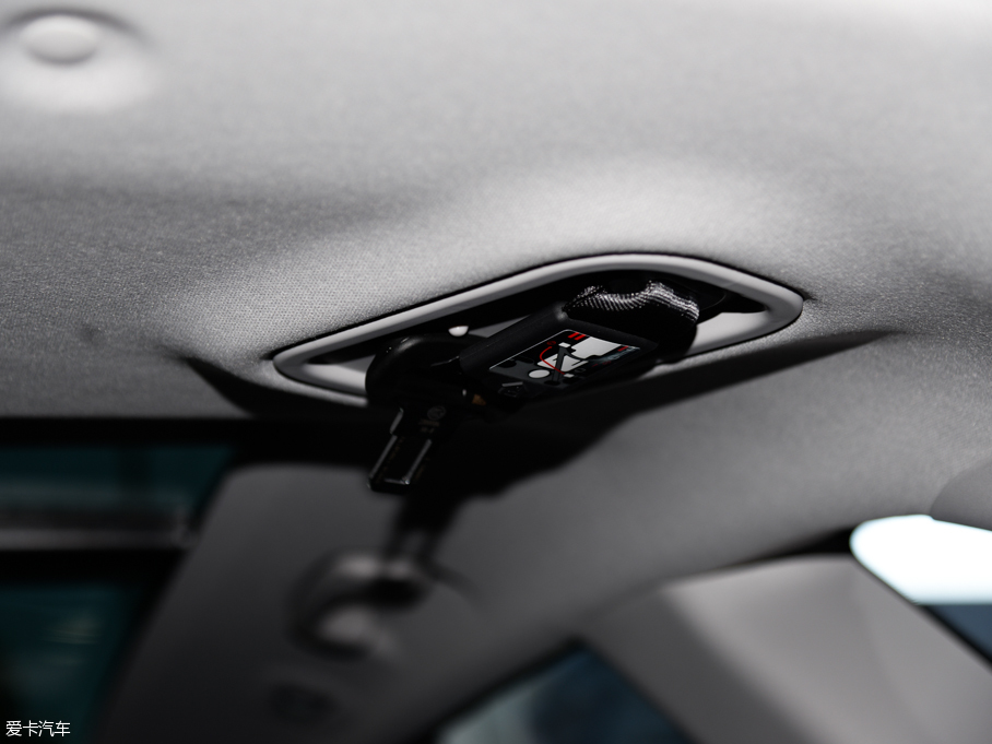 2015;L 1.6T GLX ԄӃI