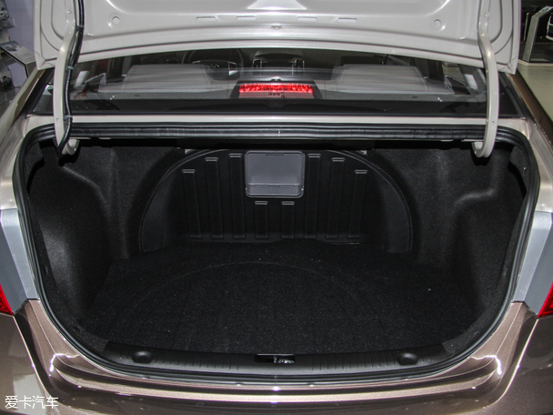 北京現代2015款悅動