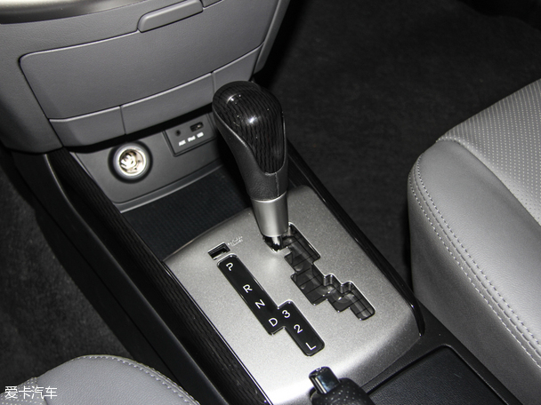 北京現代2015款悅動