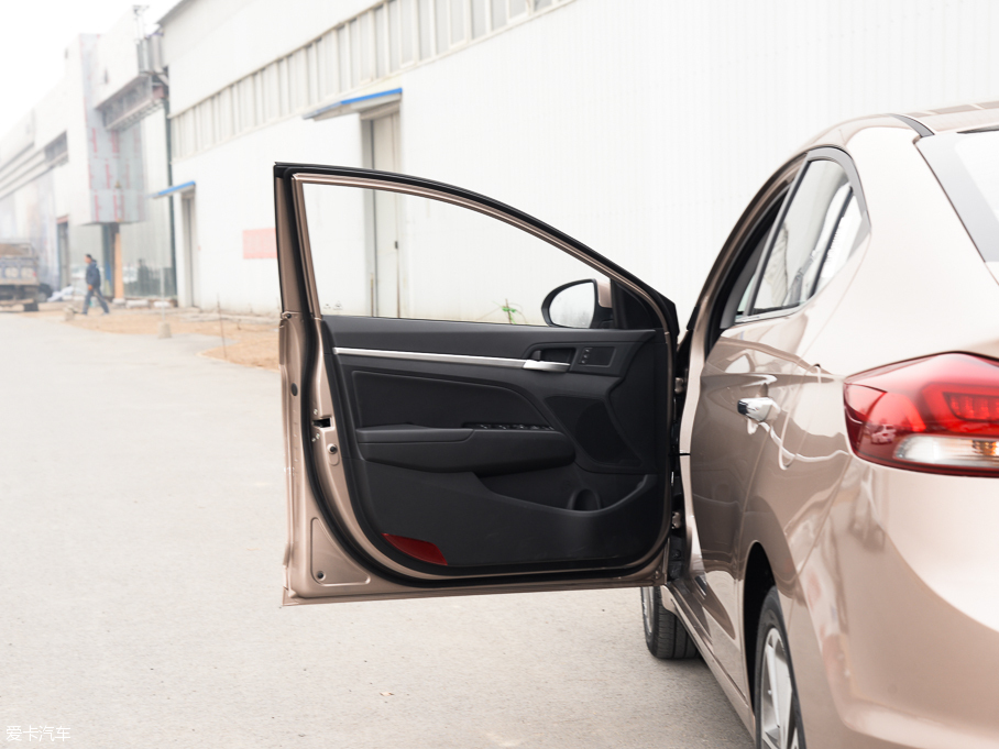 2016���I�� 1.6L �Ԅ�������Ş��