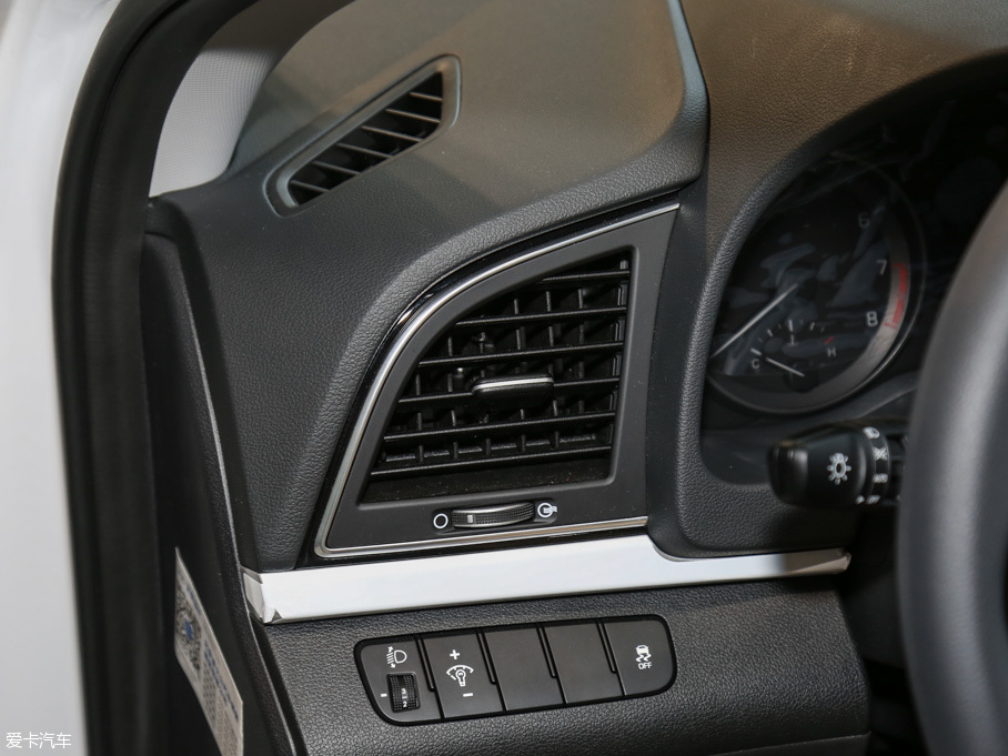 2016���I�� 1.6L �Ԅ����ž�Ӣ��