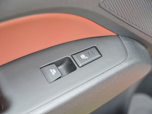 2016款1.6L 自动智炫旗舰型 空间座椅