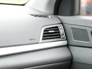 2016款1.6L 自动智炫旗舰型 空调出风口