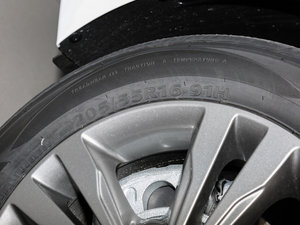 2016款1.4T 双离合炫动精英型 轮胎尺寸