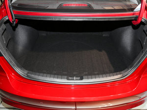 2016款1.6L 自动智炫豪华型 行李厢空间