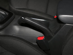 2016款1.4T 双离合炫动活力型 驻车制动器