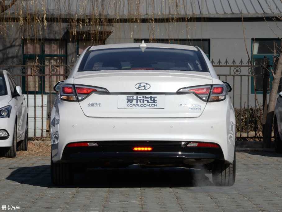 2016{늻 2.0HS I(lng)