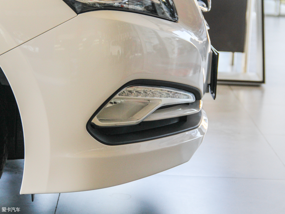 2016D 2.0L Ԅ(dng)LUX