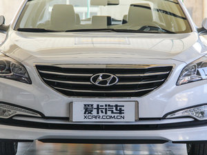 2016款2.0L 自动至尊型LUX 中网