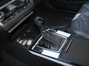 2016款1.8L 自动智能型GLS 换挡杆
