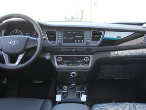 2016款1.8L 自动智能型GLS 中控台
