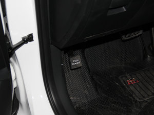 2016款1.8L 自动尊贵型DLX 空间座椅