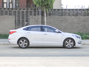 2016款1.6T DCT旗舰型 整体外观