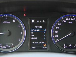 2016款1.6T DCT旗舰型 中控区