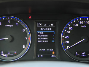 2016款1.6T DCT旗舰型 中控区