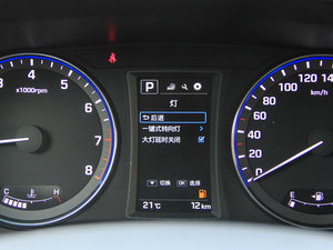 2016款1.6T DCT旗舰型 中控区