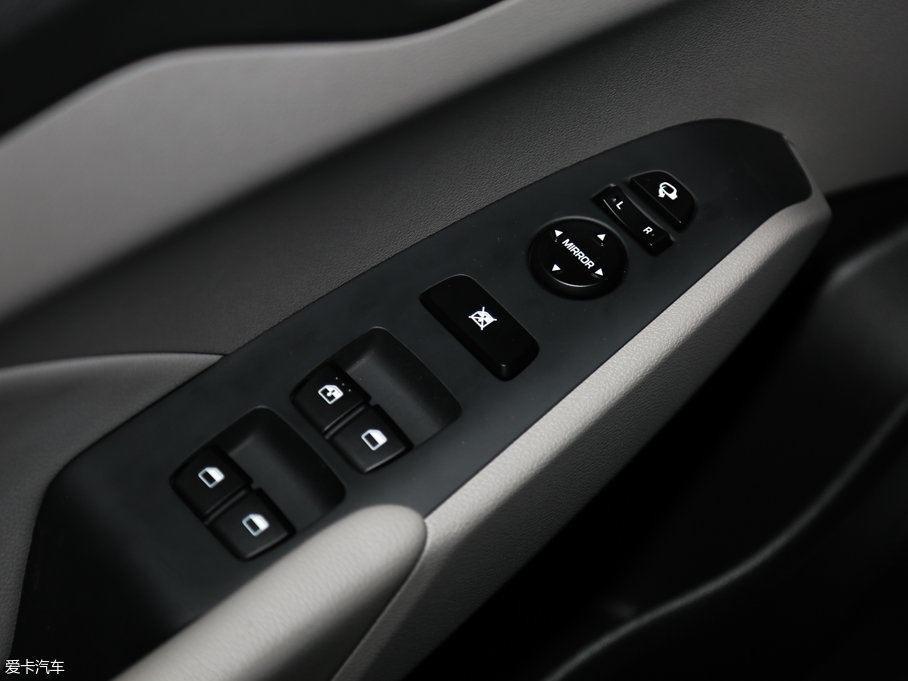 2017{ 1.6L ԄӾӢTOP