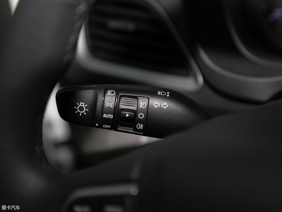 2017{ 1.6L ԄӾӢTOP