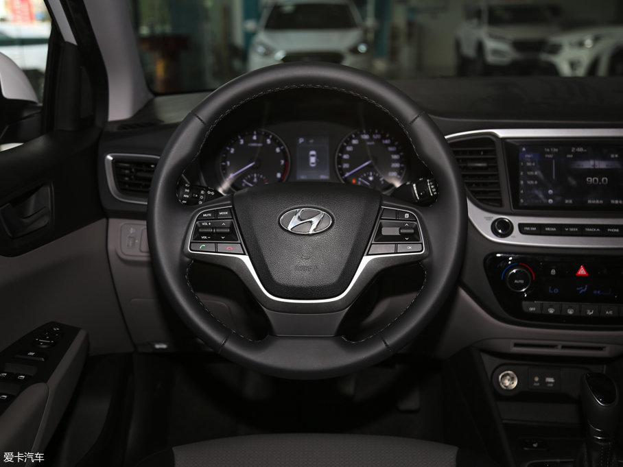 2017{ 1.6L ԄӾӢTOP