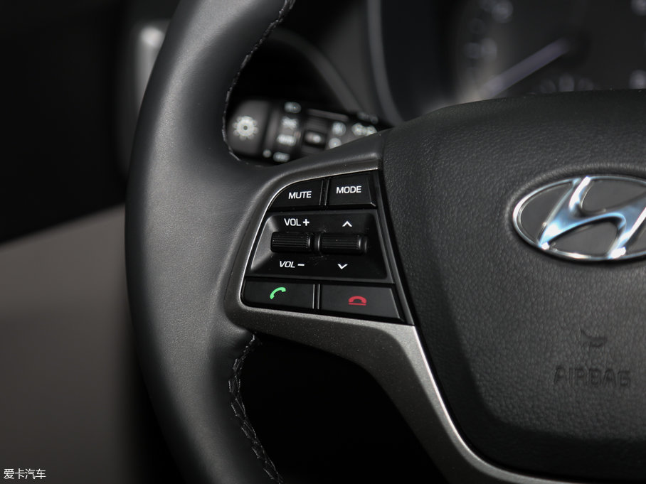 2017{ 1.6L ԄӾӢTOP