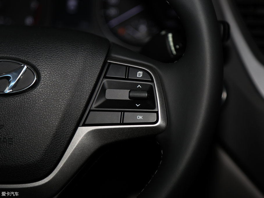 2017{ 1.6L ԄӾӢTOP