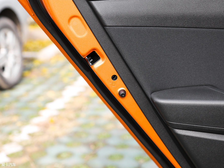 2017{ 1.4L Ԅ(dng)ӢTOP