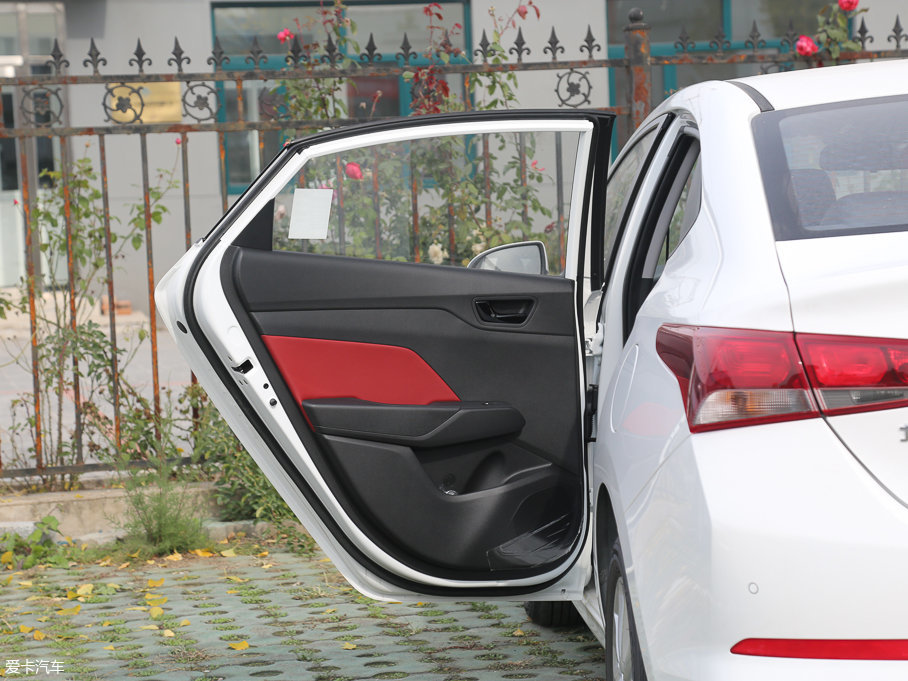 2017{ 1.4L ԄӻSPORT