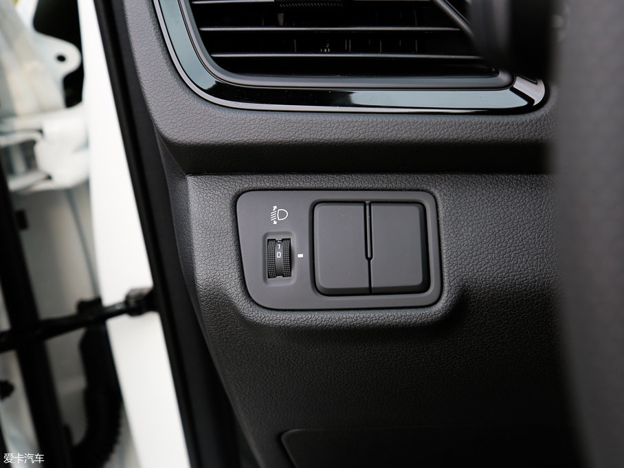 2017{ 1.4L ԄӻSPORT