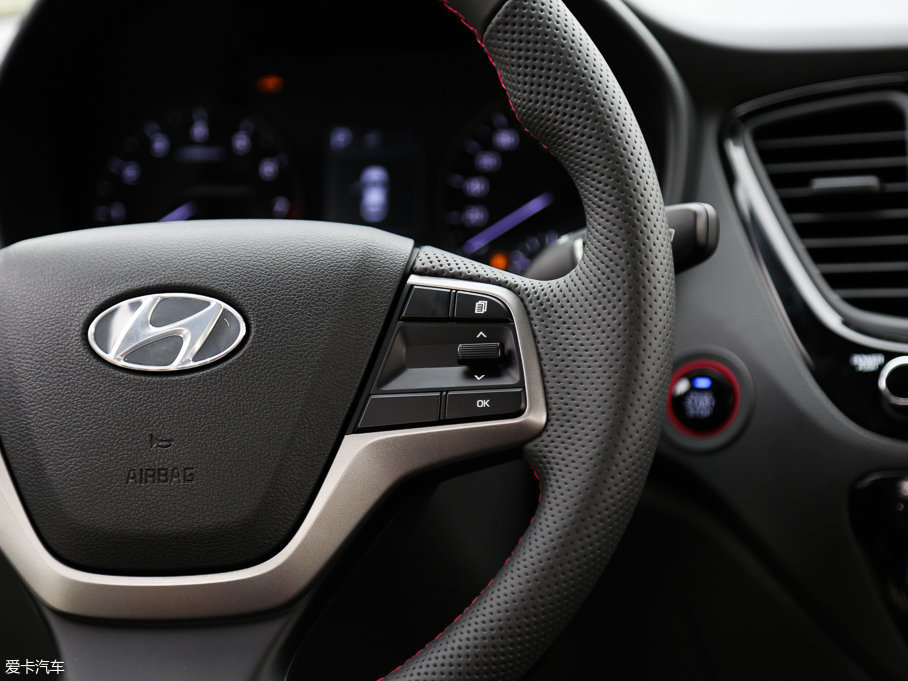 2017{ 1.4L ԄӻSPORT