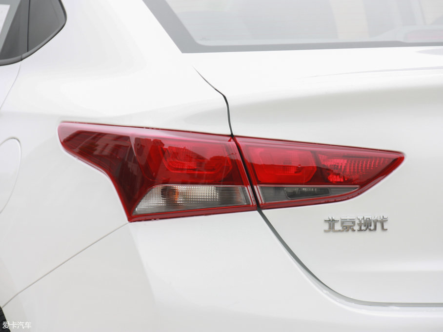 2017{ 1.4L ԄſGLS