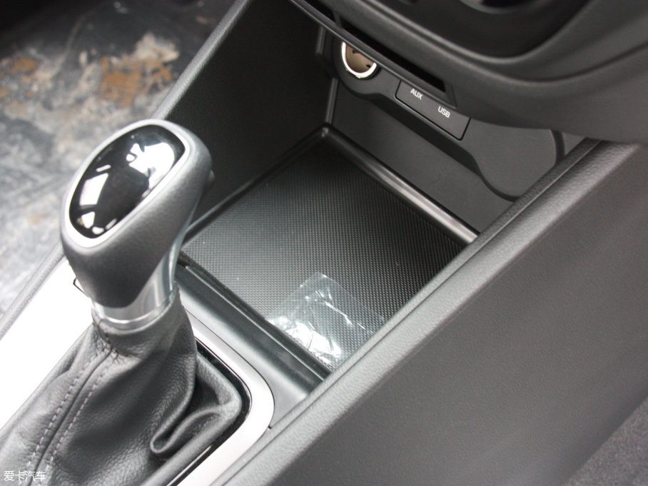 2017{ 1.4L ԄſGLS