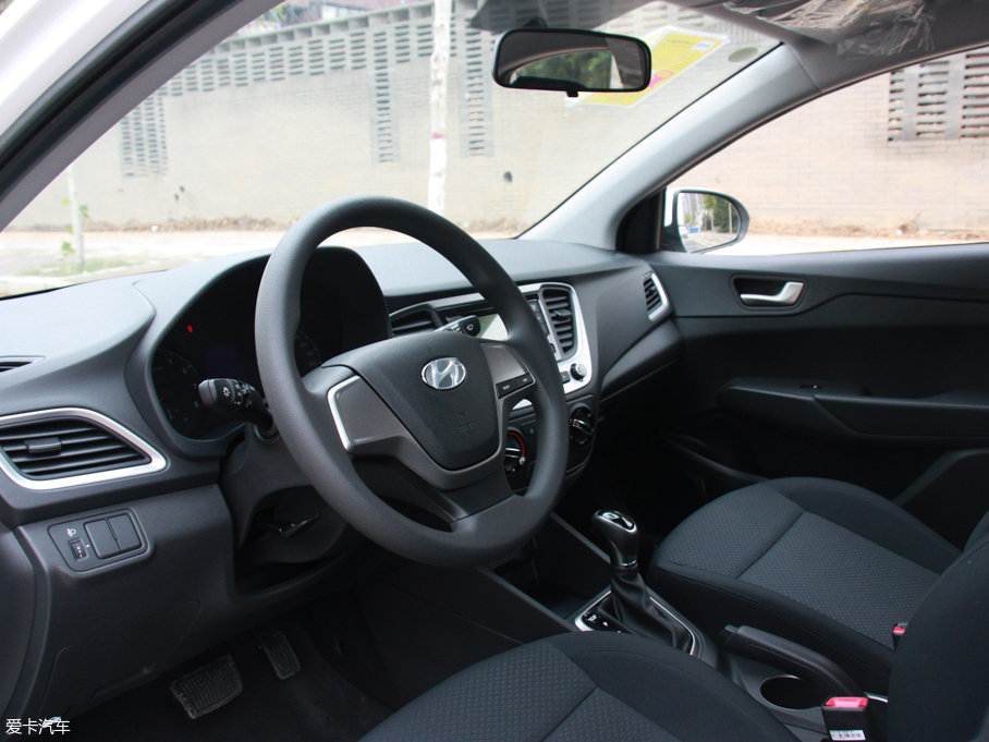 2017{ 1.4L ԄſGLS