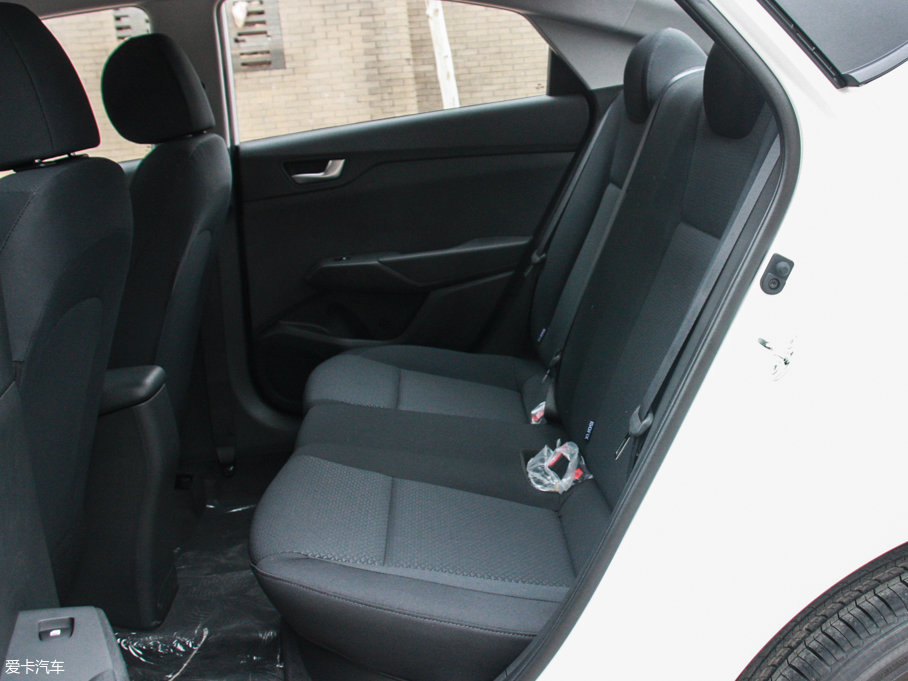 2017{ 1.4L ԄſGLS