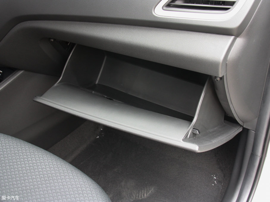 2017{ 1.4L ԄſGLS