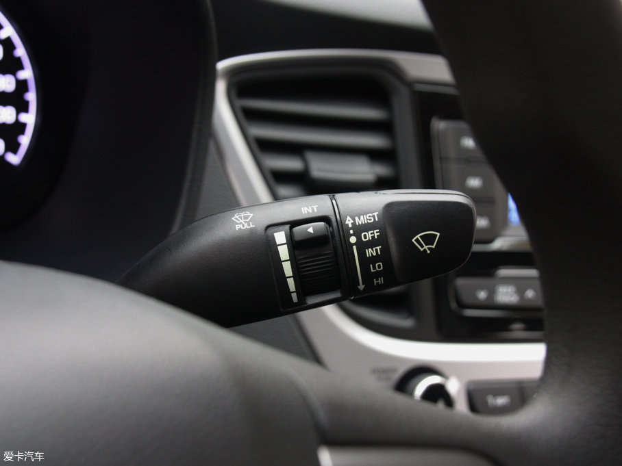 2017{ 1.4L ԄſGLS