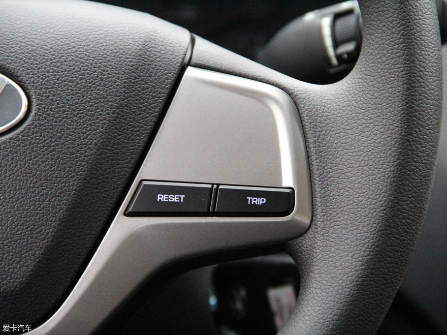 2017{ 1.4L քſGLS