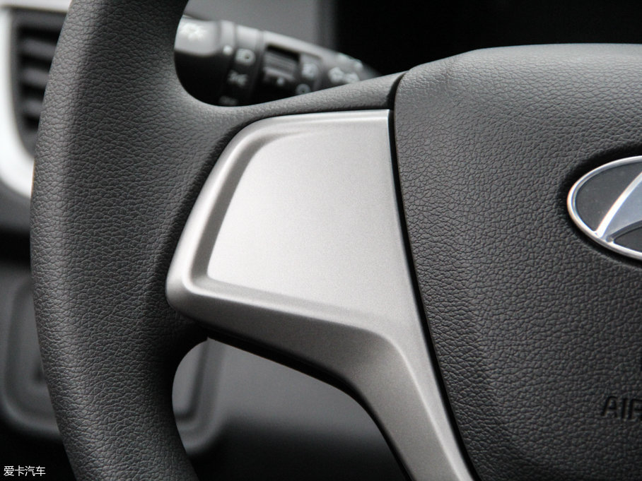 2017{ 1.4L քſGLS