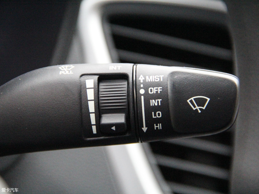 2017{ 1.4L քſGLS