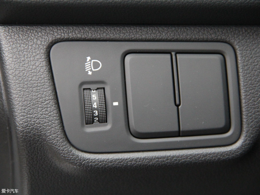 2017{ 1.4L քſGLS