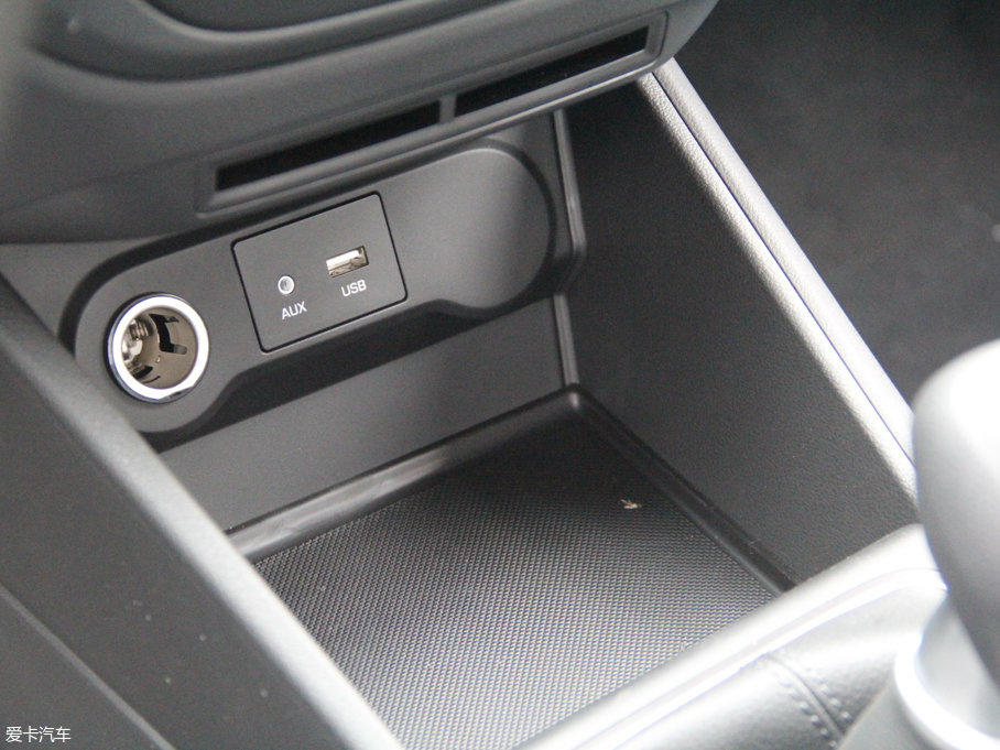 2017{ 1.4L քſGLS