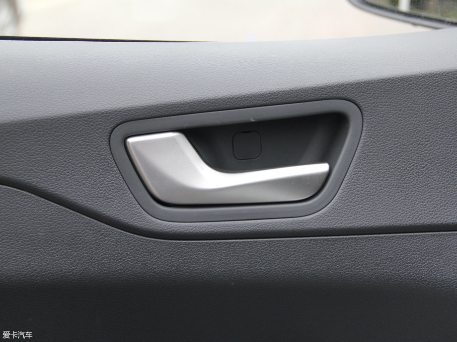 2017{ 1.4L քſGLS