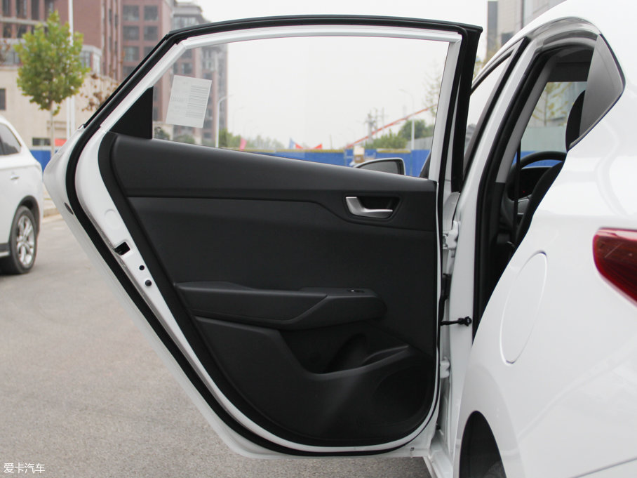 2017{ 1.4L քſGLS