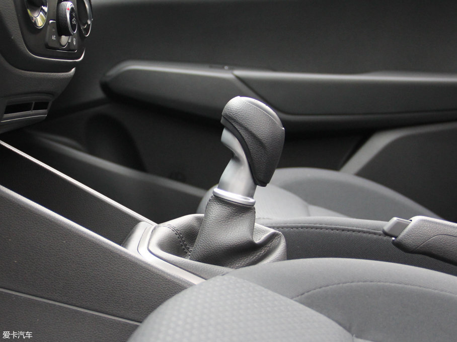 2017{ 1.4L քſGLS