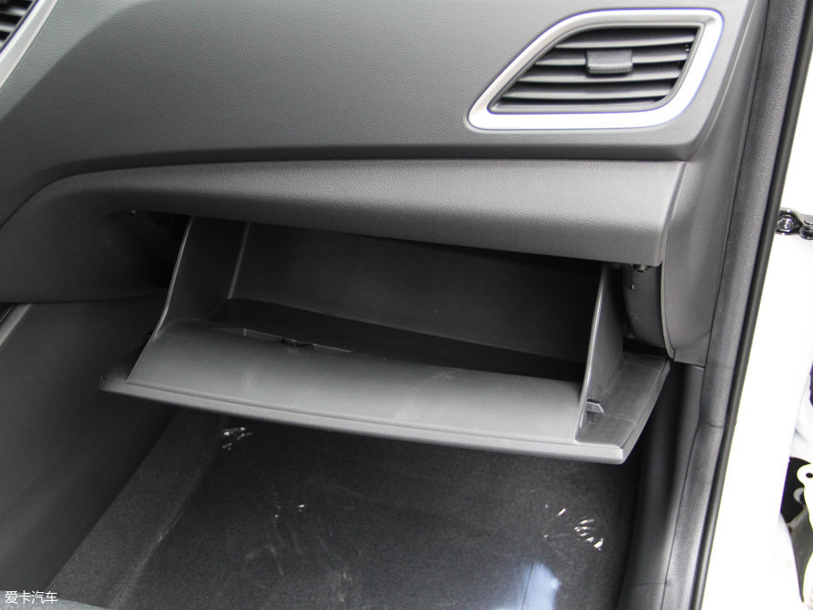 2017{ 1.4L քſGLS