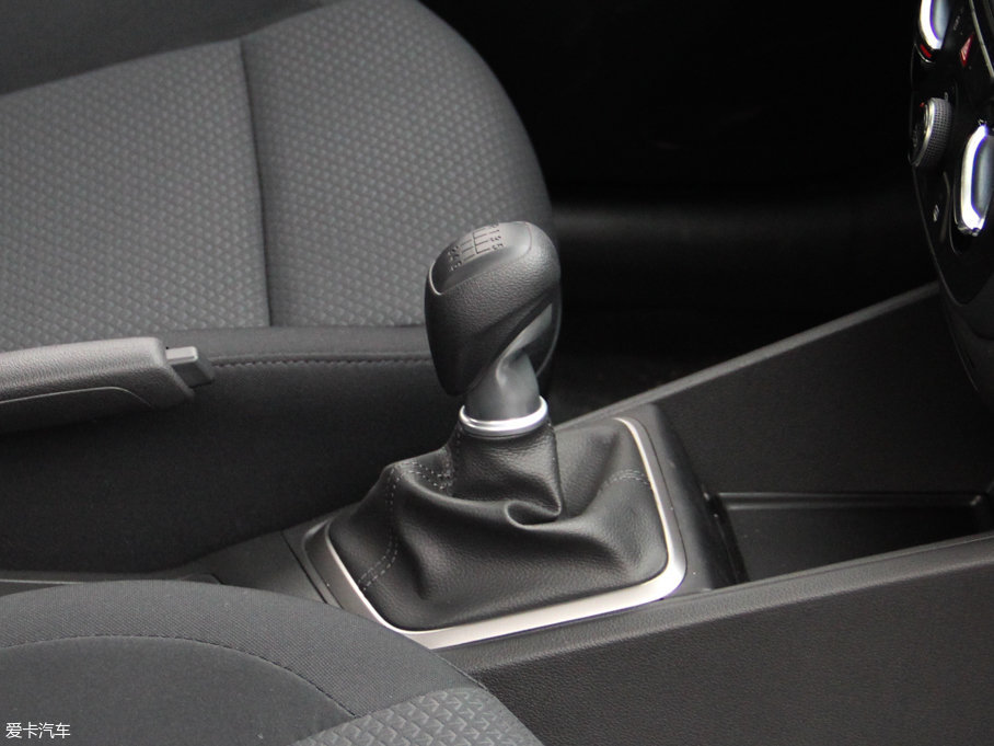 2017{ 1.4L քſGLS