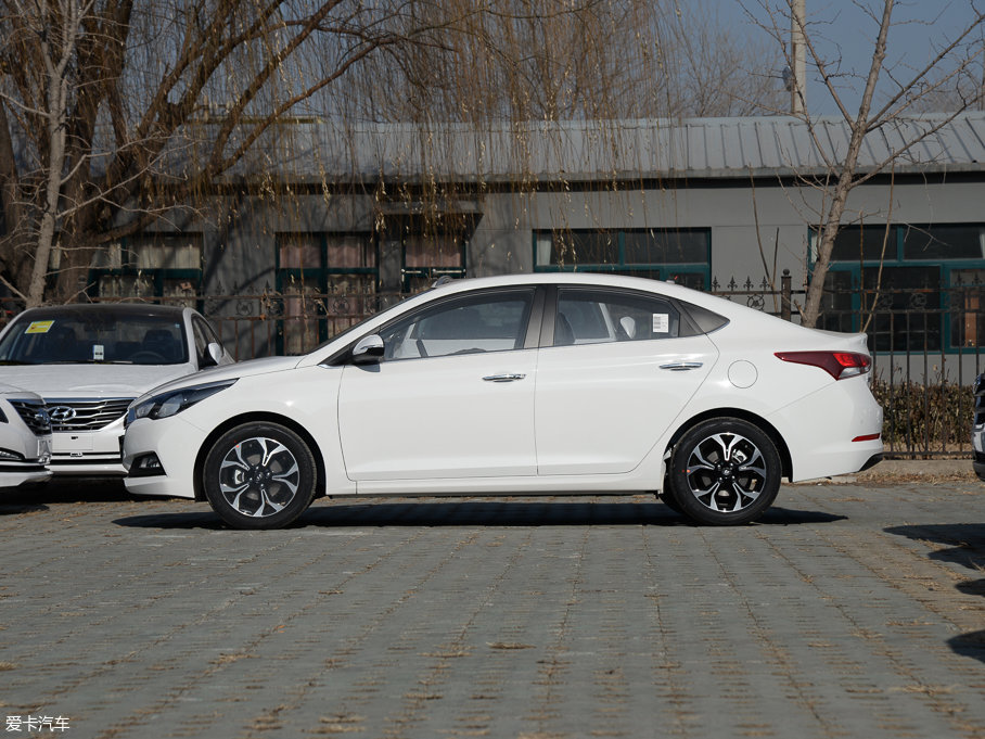 2017{ 1.6L ԄӾӢTOP