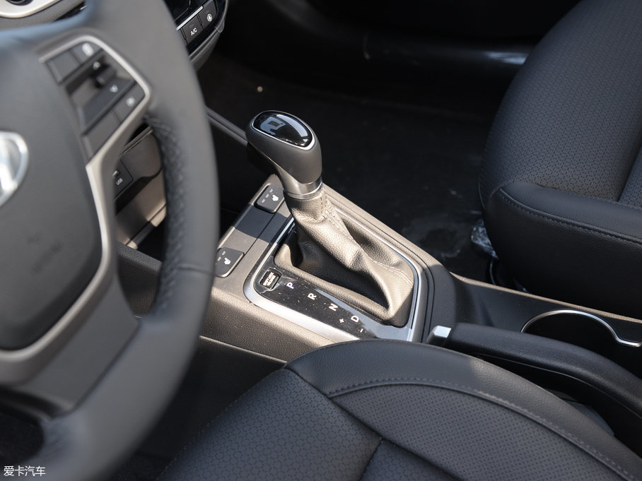 2017{ 1.6L ԄӾӢTOP