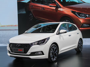 2017款1.6L 自动精英版 国V 整体外观